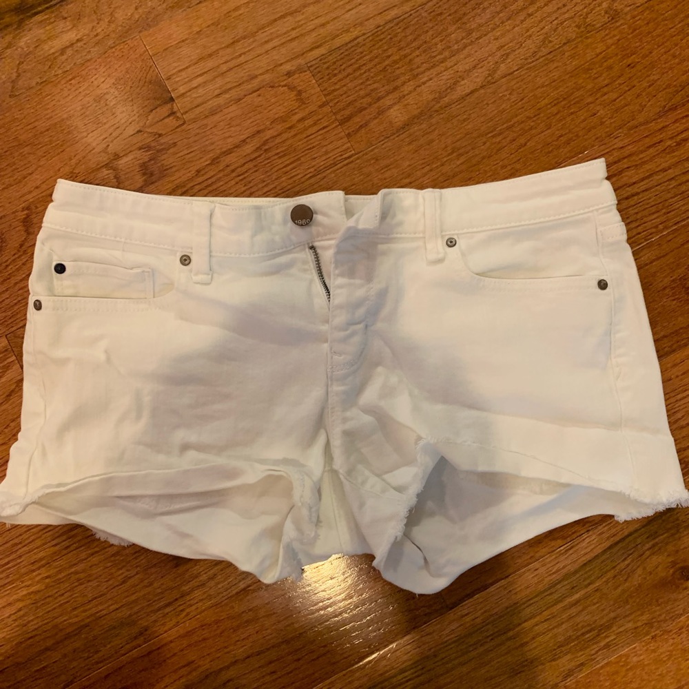 Gap white cut off shorts
